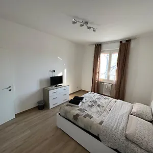 Paul House , Milano Italia